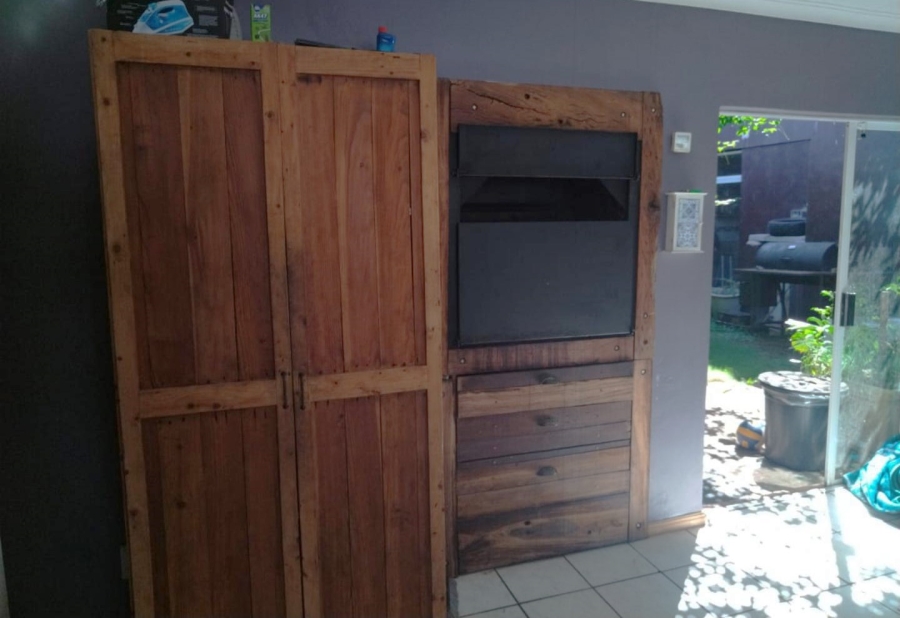 6 Bedroom Property for Sale in Bluewater Bay Western Cape